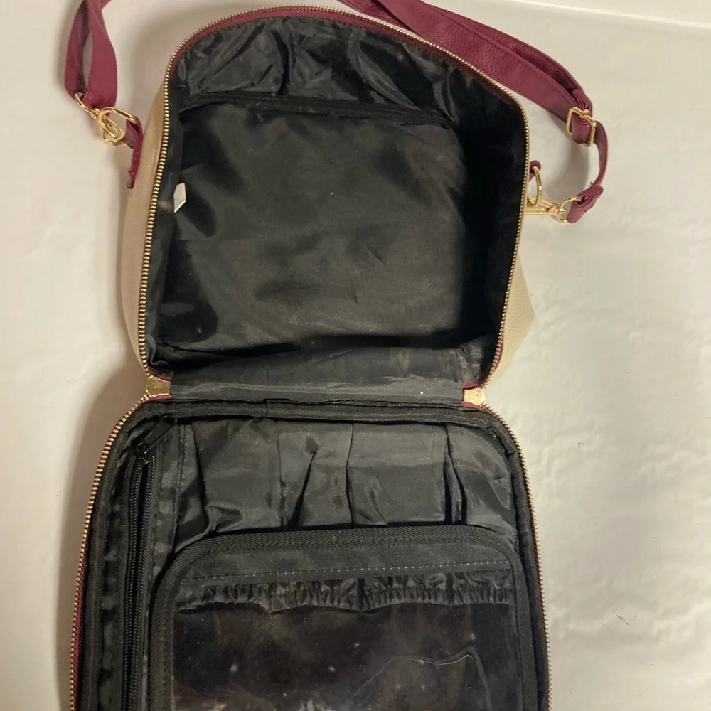 LACATTURA Travel Makeup bag Leather Makeup Train Case Cosmetic Organizer for ...